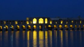 7 De Pol e Khaju brug in Isfahan.jpg