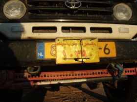 13 in egypte rijden we met nieuw rijbewijs en nummerplaat en iets wat insurance heet.jpg
