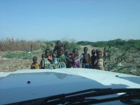 29 ook in kenia hebben ze heel veel kindjes.jpg