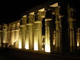 27 louxor temple by night.jpg