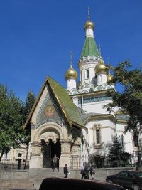 mooie kerk in Sofia met Emiel op de voorgrond, onze eerste kaars aangestoken mooie kerk in Sofia met Emiel op de voorgrond, onze eerste kaars aangestoken