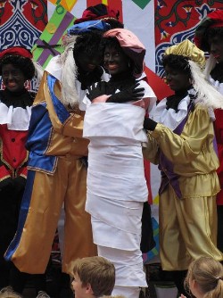 inpakpiet demonstreert nieuwe inpaktechniek inpakpiet demonstreert nieuwe inpaktechniek