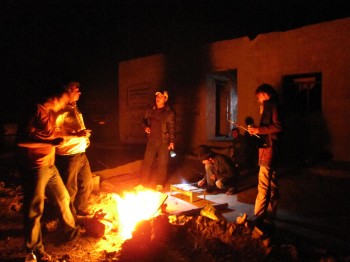 25 Barbeque op een bergtop rond half twee midden in de nacht, wel erg leuk