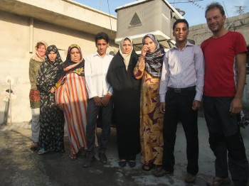 22 familie foto, erg vriendelijk en behulpzaam maar helaas spreken wij te weinig Iraans