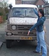 foto: nicht Loes leent auto